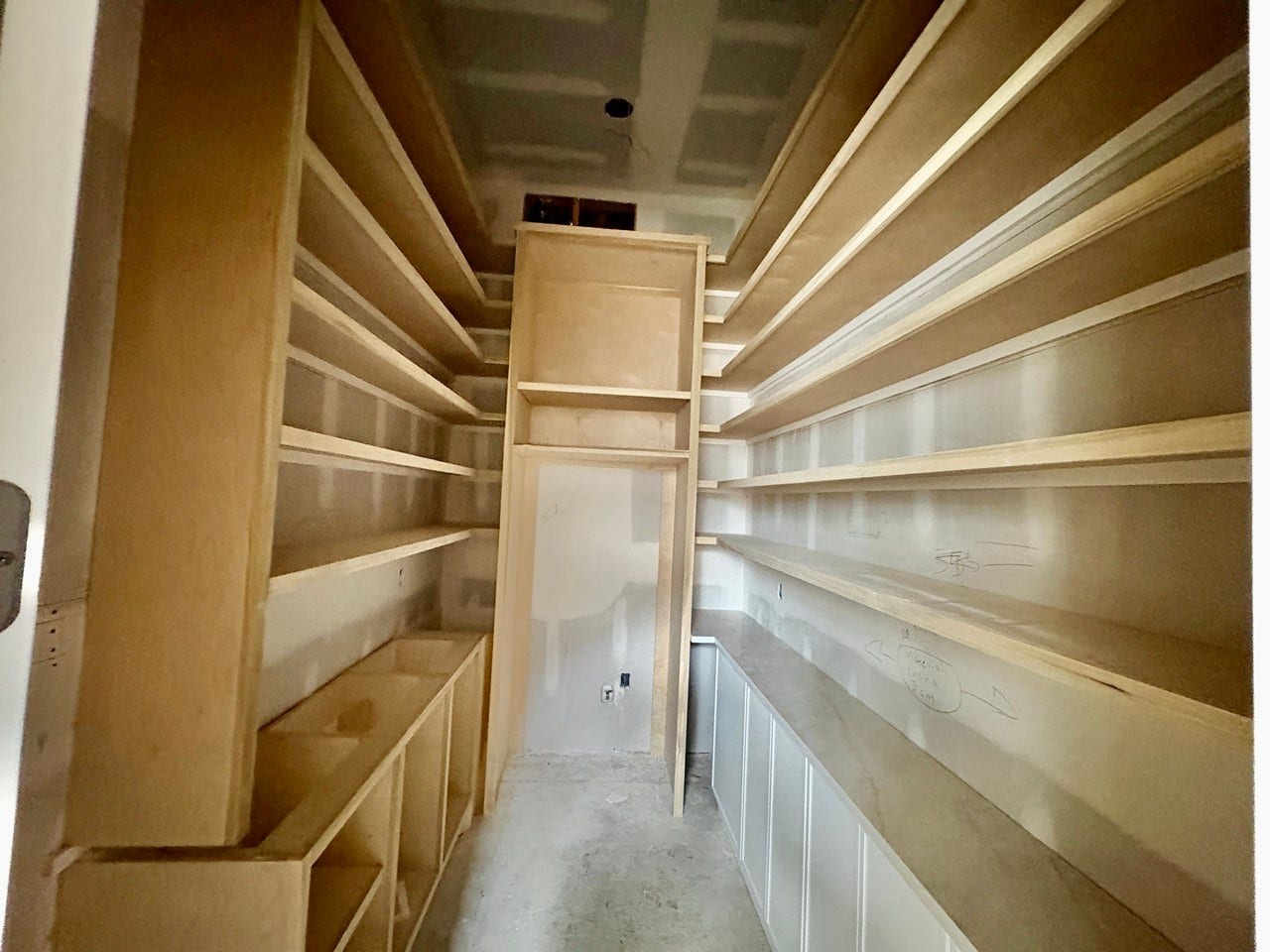 4918 Wigton Drive, Houston, TX 77096 Pantry