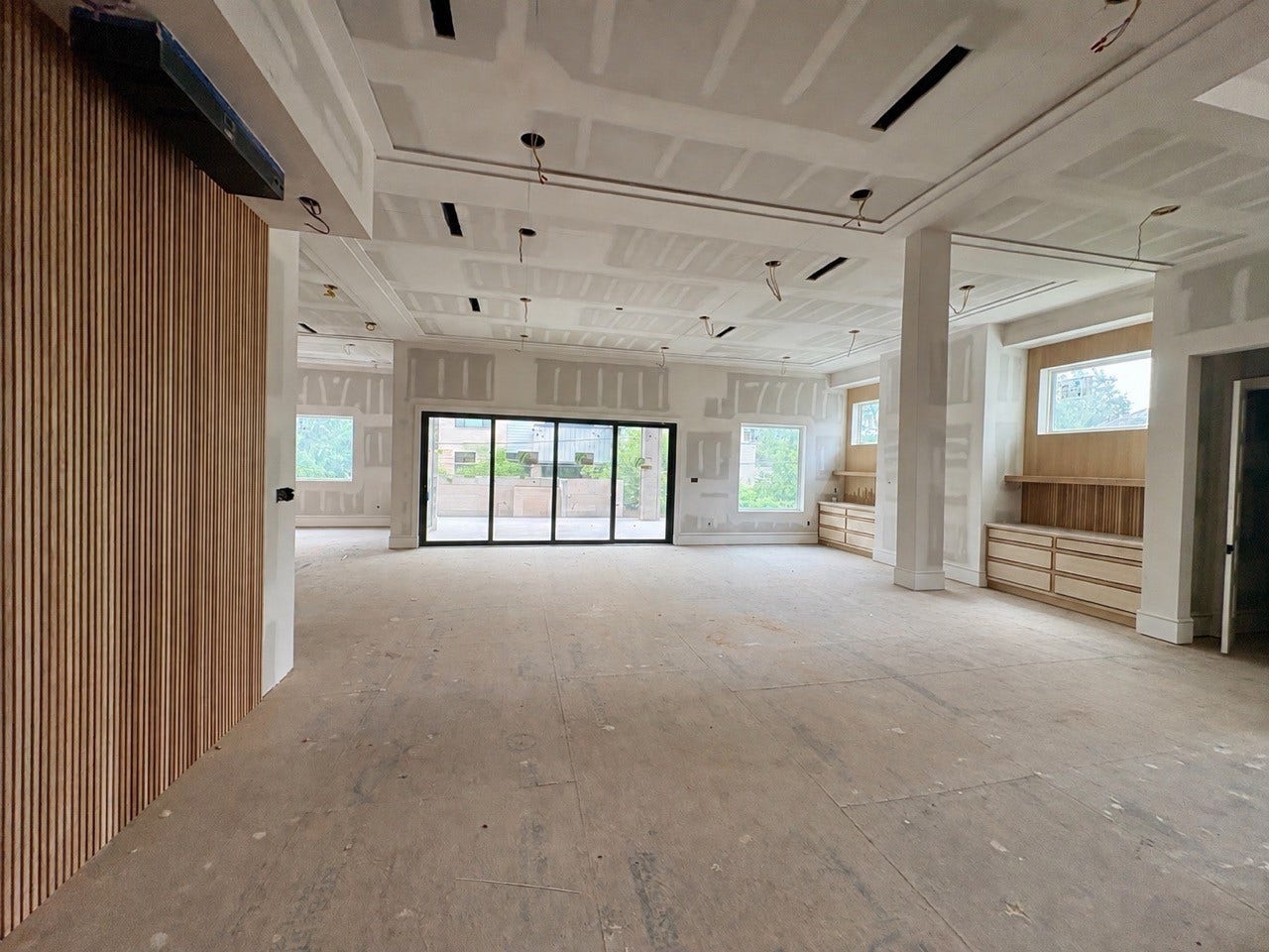 4918 Wigton Drive, Houston, TX 77096 Living & Dining Area