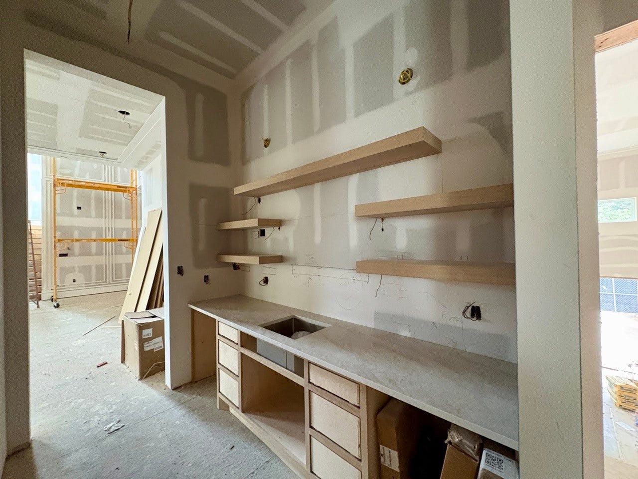4918 Wigton Drive, Houston, TX 77096 Butlers Pantry
