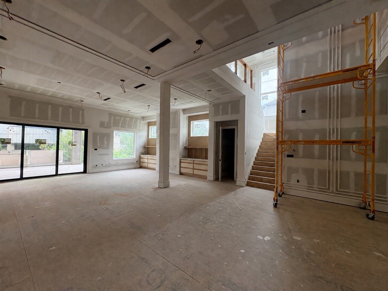 4918 Wigton Drive, Houston, TX 77096 Living Area