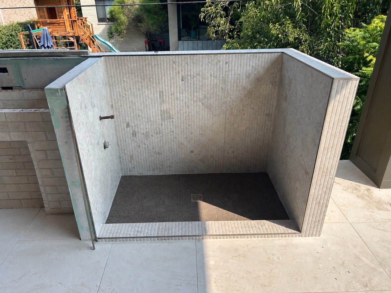 4918 Wigton Drive, Houston, TX 77096 Dog/Pet Shower.