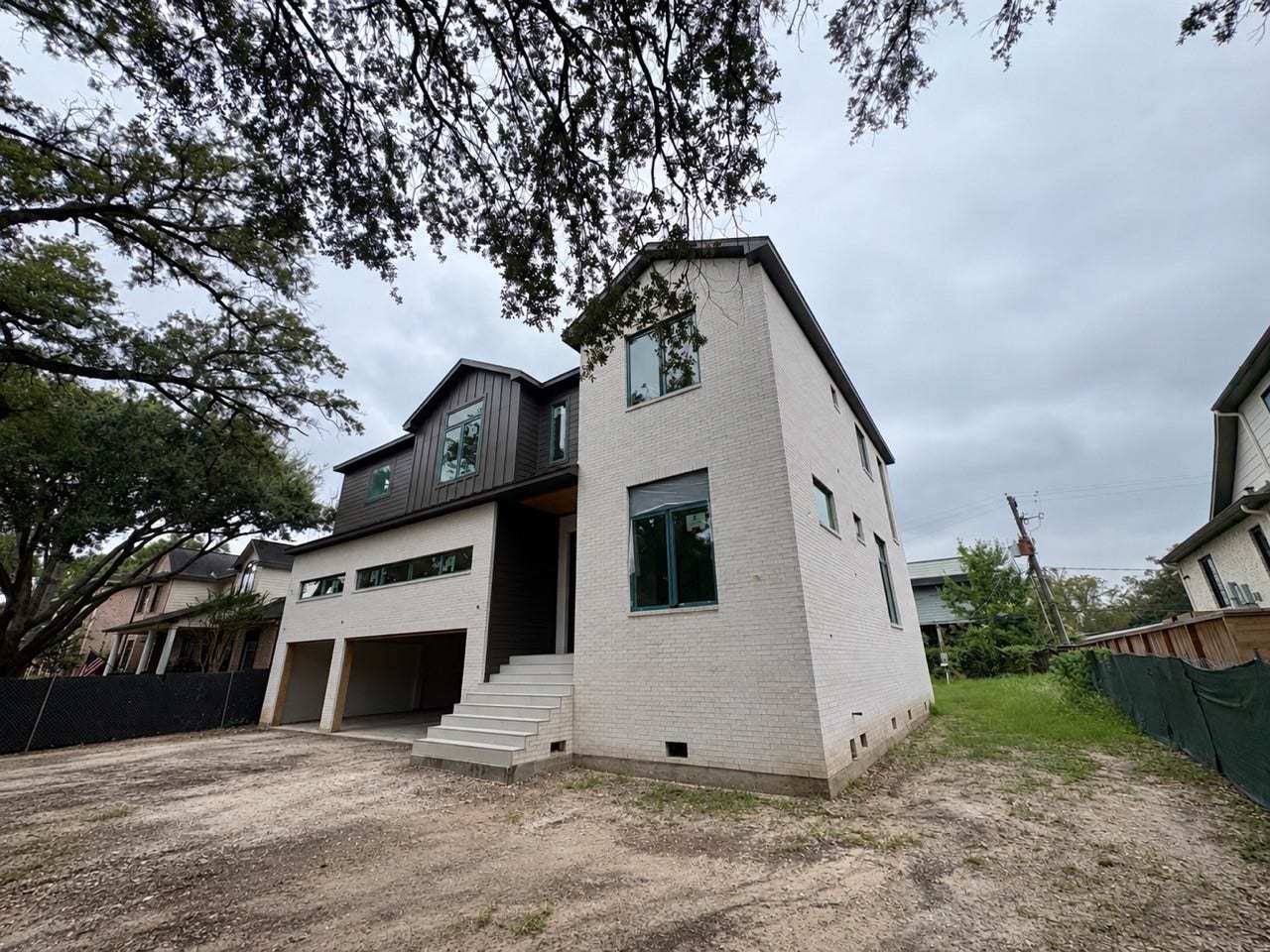 4918 Wigton Drive, Houston, TX 77096 4918 Wigton Drive, Houston, TX 77096