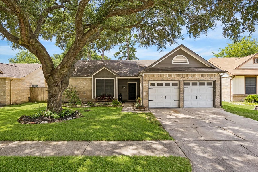 Property photo for 3115 Georgia Pine Drive, Spring, TX