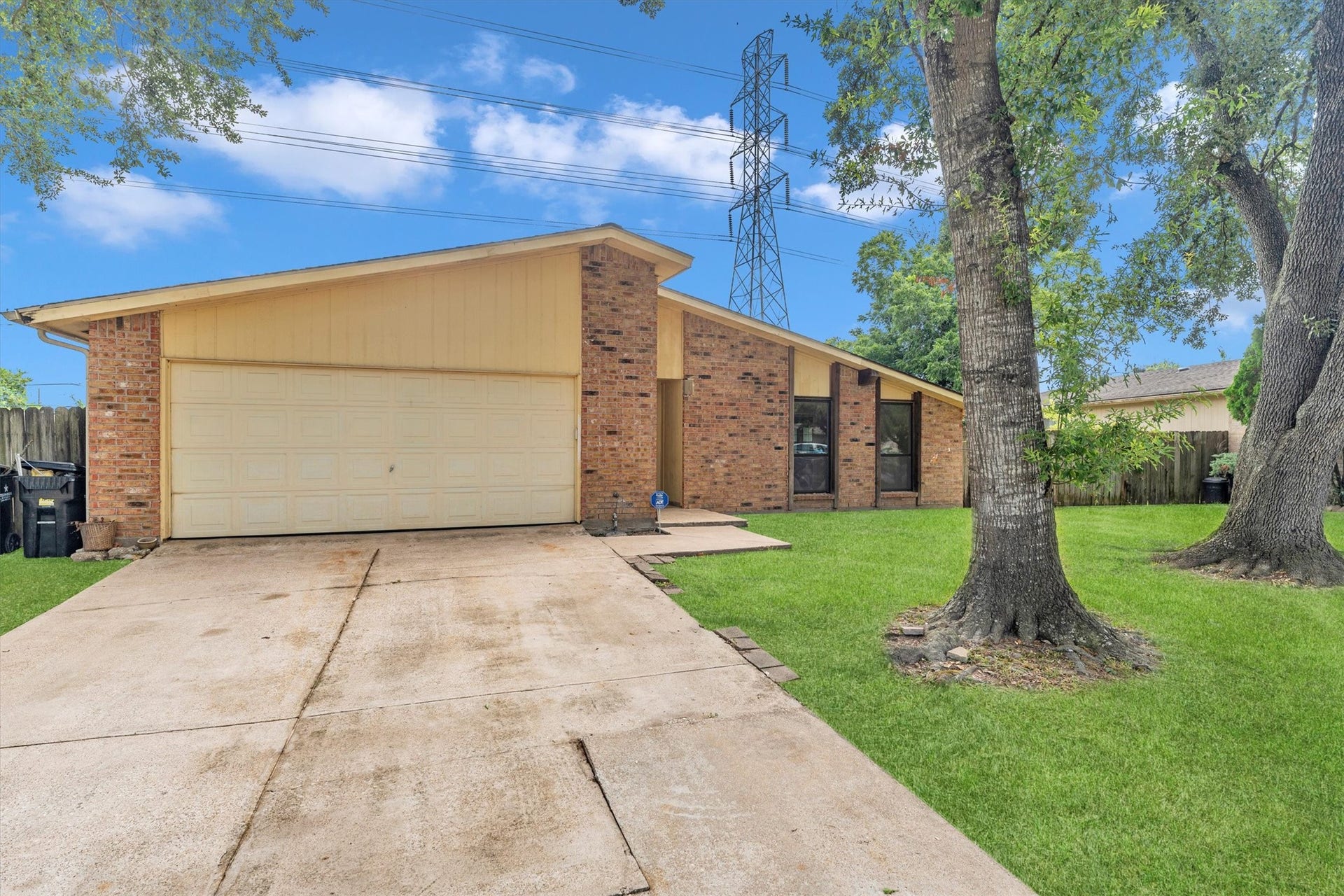 18330 Navajo Trail Drive, Spring, TX 77388 Welcome Home!