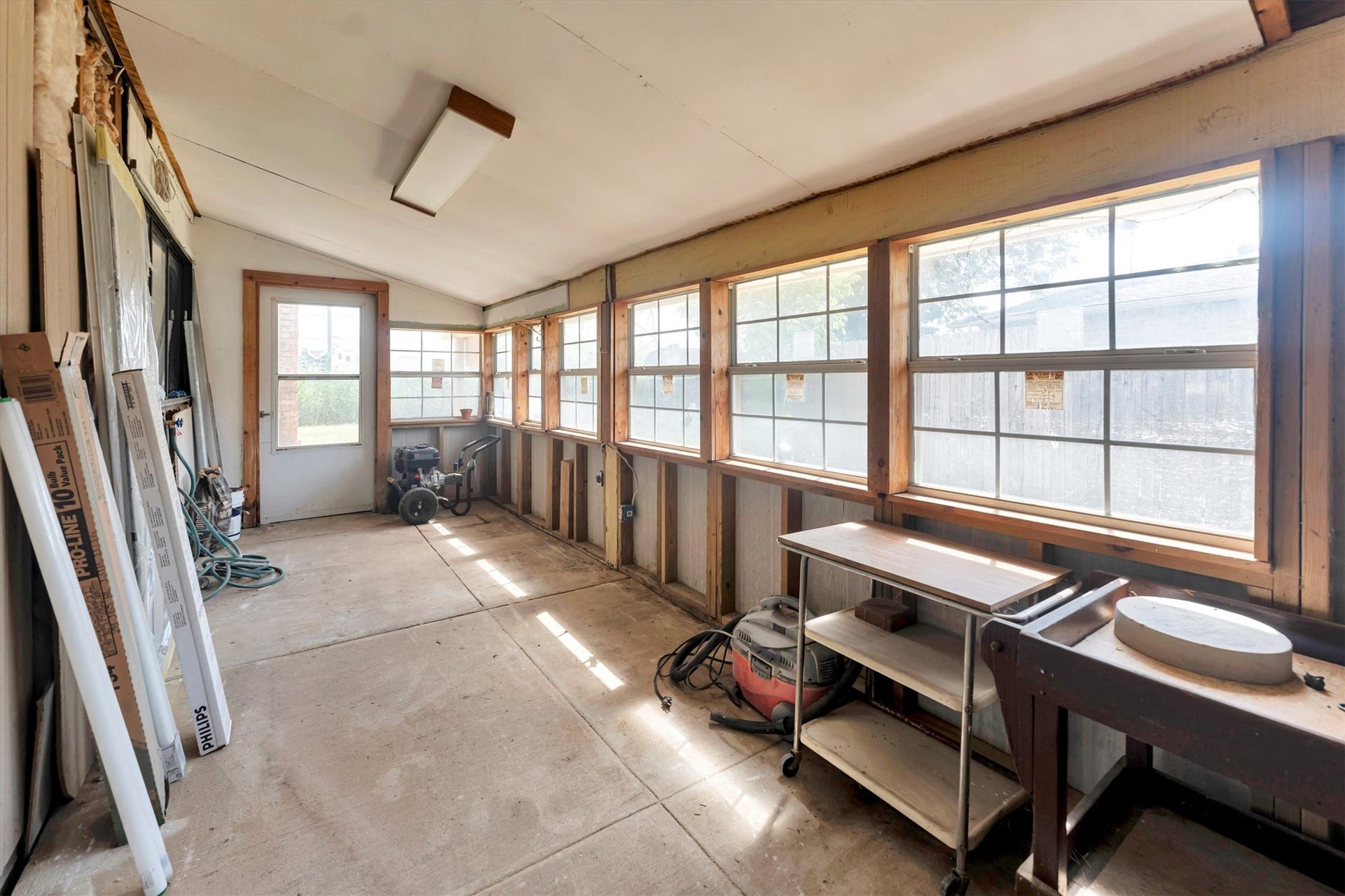 18330 Navajo Trail Drive, Spring, TX 77388 Sunroom accessible from Kitchen and Living