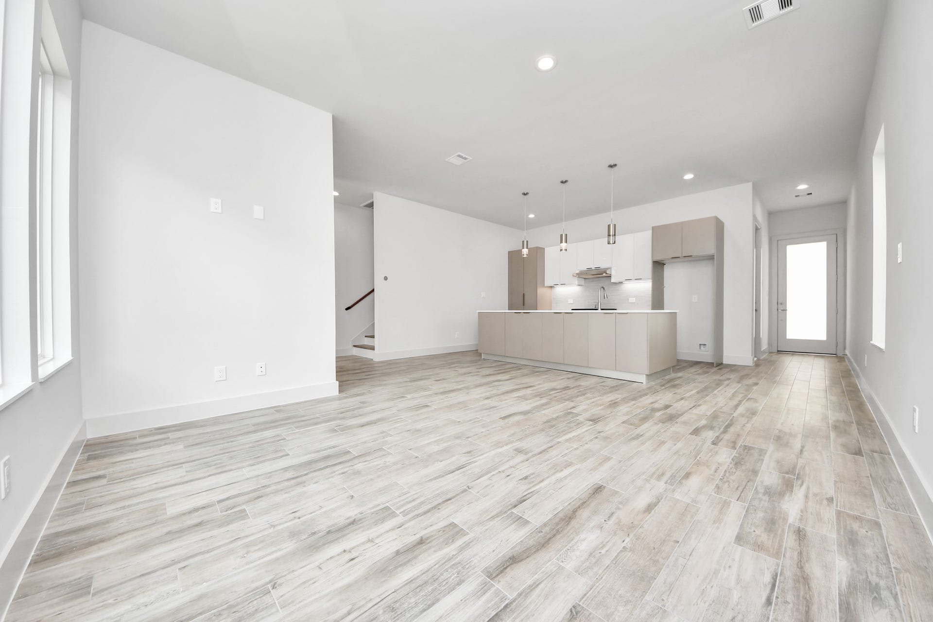 4023 Boho Lane, Houston, TX 77045 living room