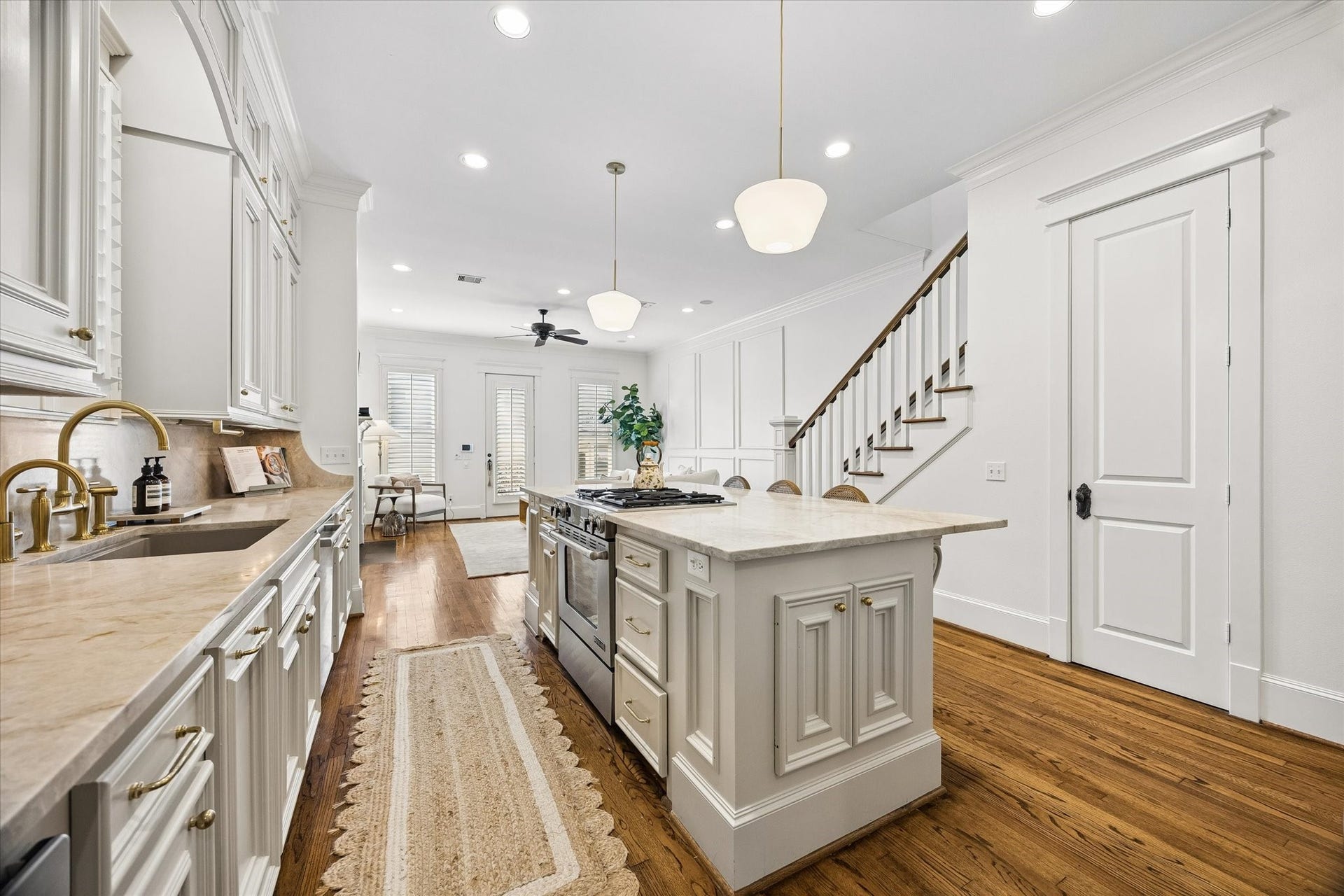 316 Aurora Street, Houston, TX 77008 316 Aurora Street, Houston, TX 77008