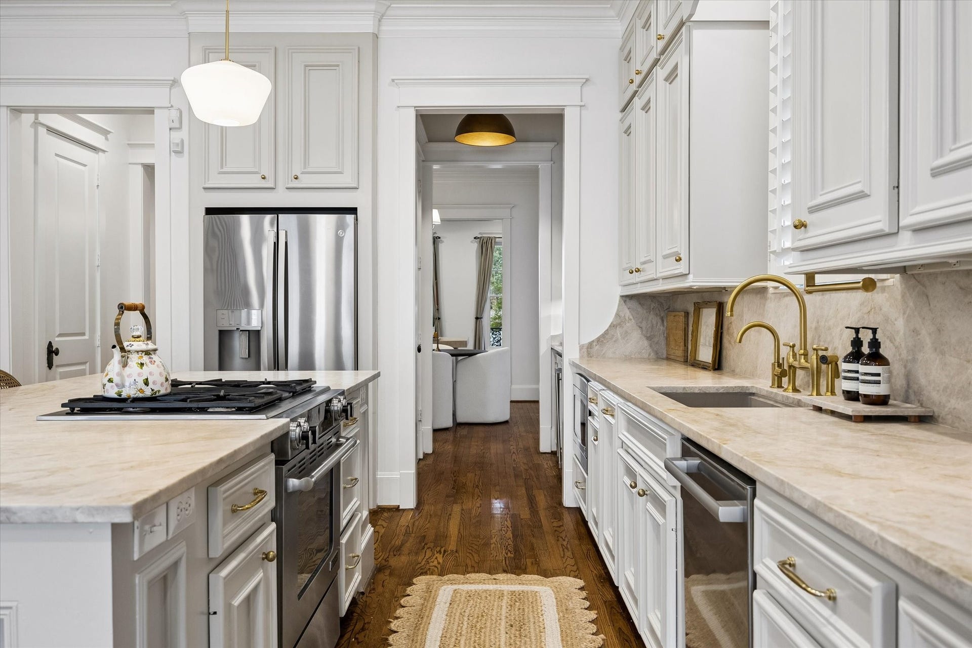 316 Aurora Street, Houston, TX 77008 316 Aurora Street, Houston, TX 77008