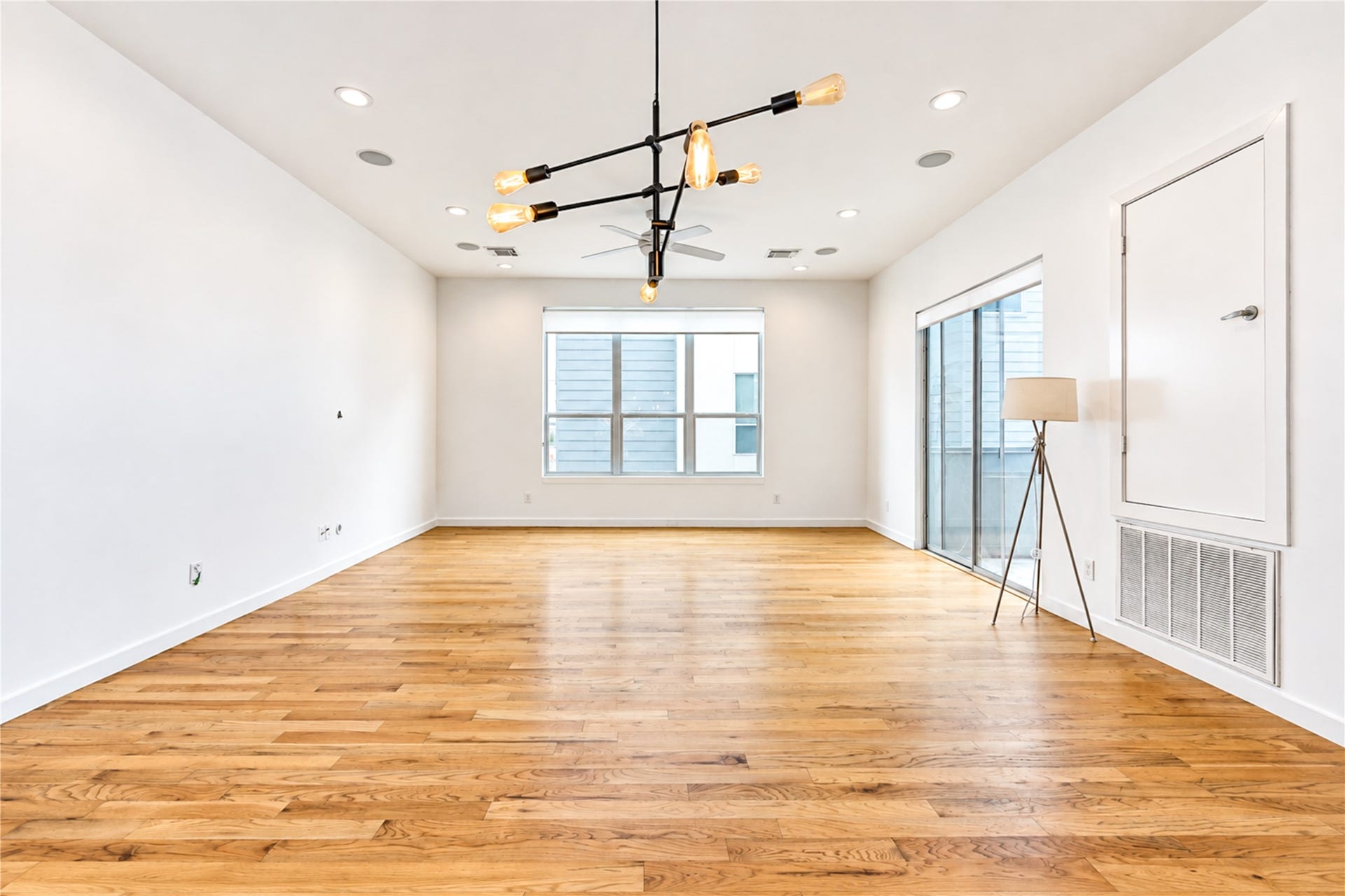 2234 Leeland Street, Houston, TX 77003