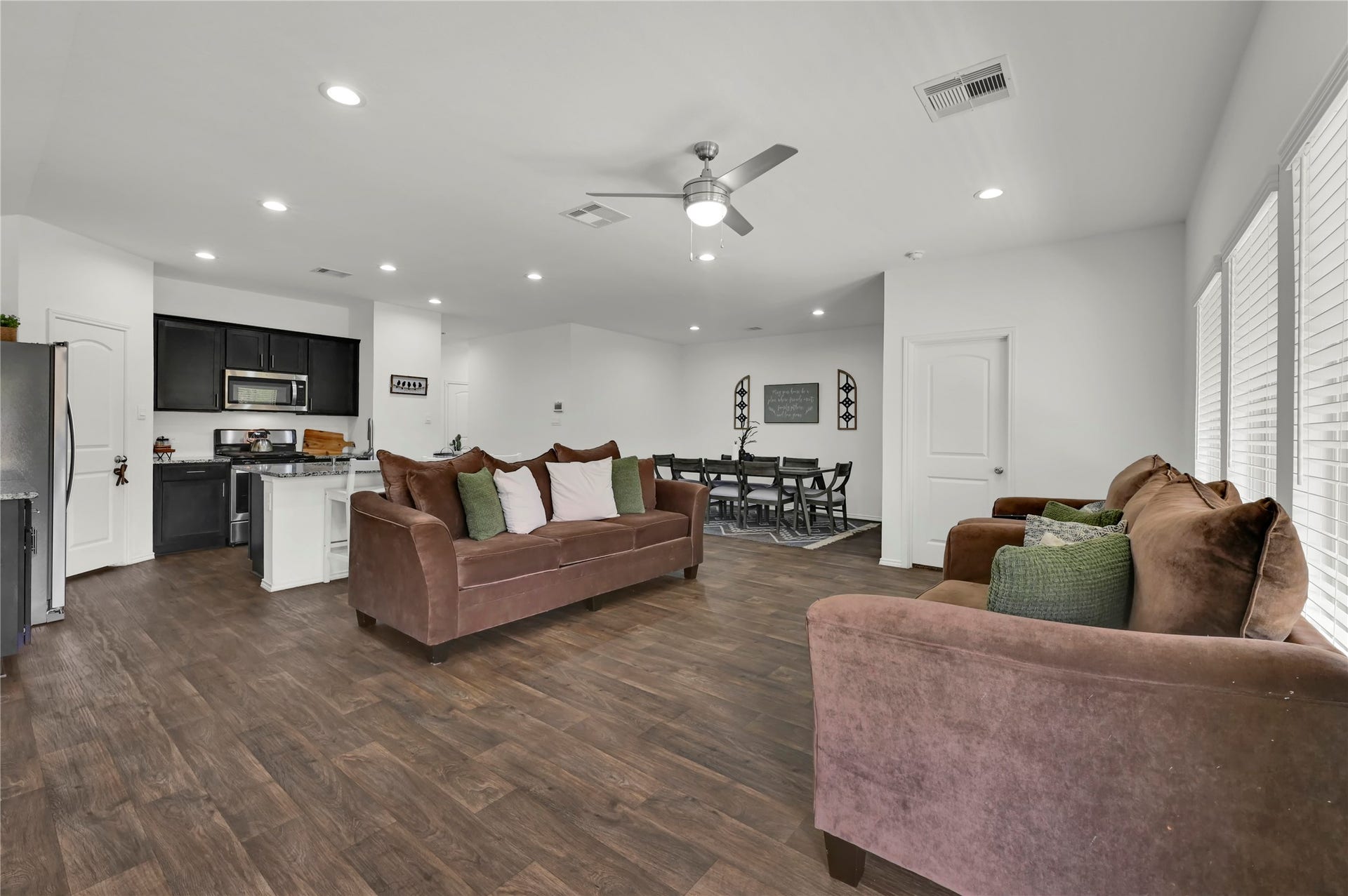 18502 N Portbec Court, New Caney, TX 77357 18502 N Portbec Court, New Caney, TX 77357