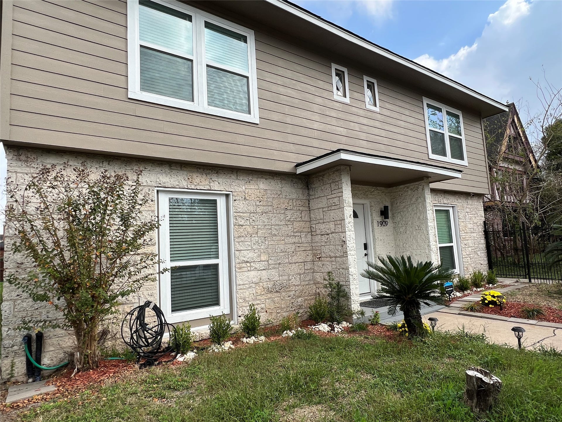 1909 Ruth Street, Houston, TX 77004 1909 Ruth Street, Houston, TX 77004