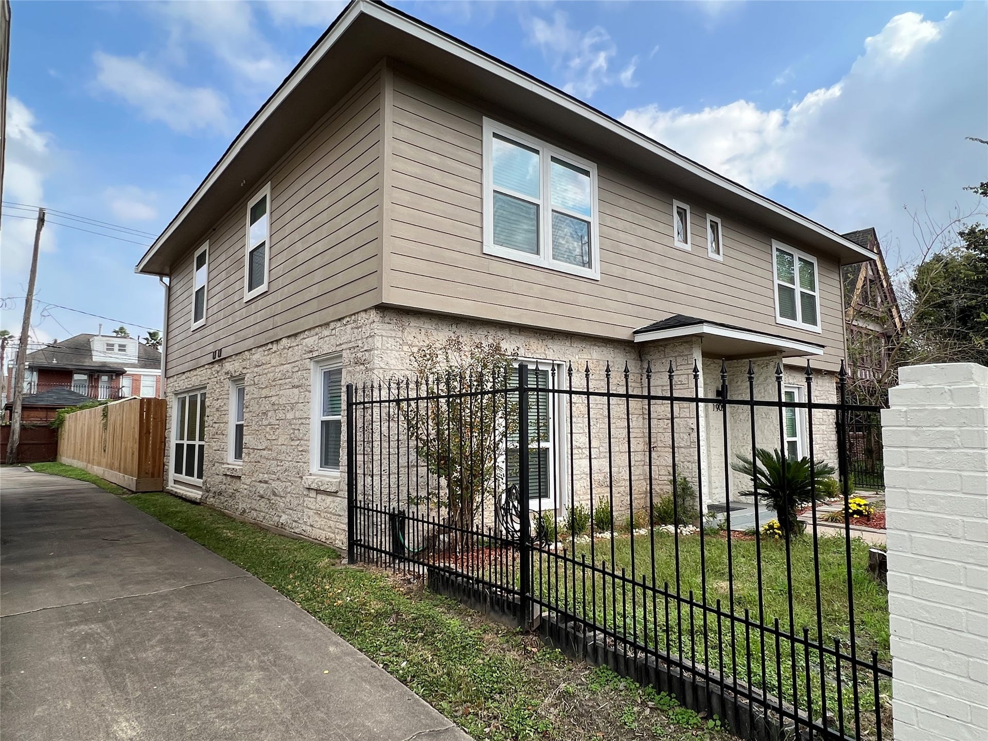 1909 Ruth Street, Houston, TX 77004 1909 Ruth Street, Houston, TX 77004