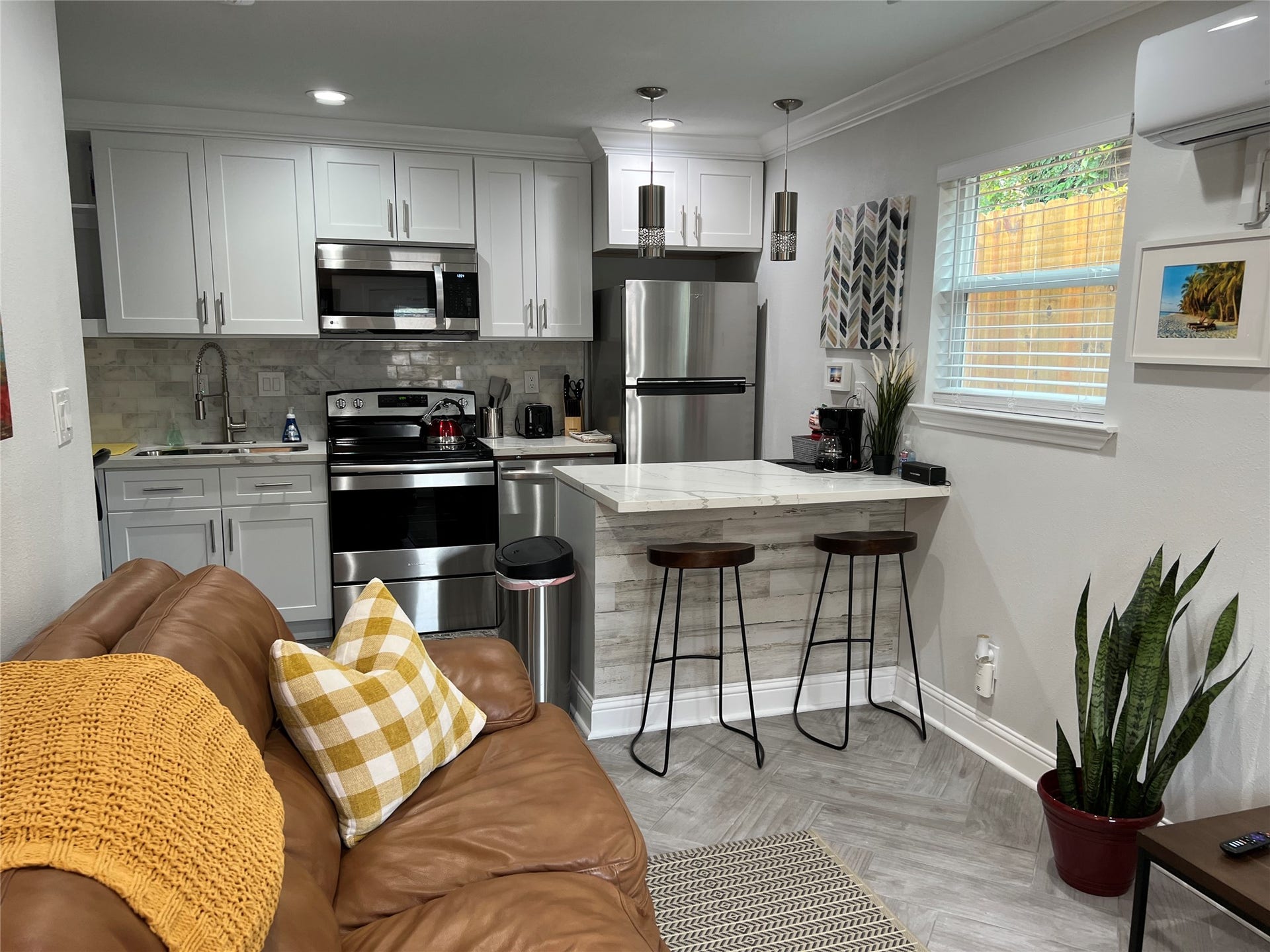 1909 Ruth Street, Houston, TX 77004 1909 Ruth Street, Houston, TX 77004