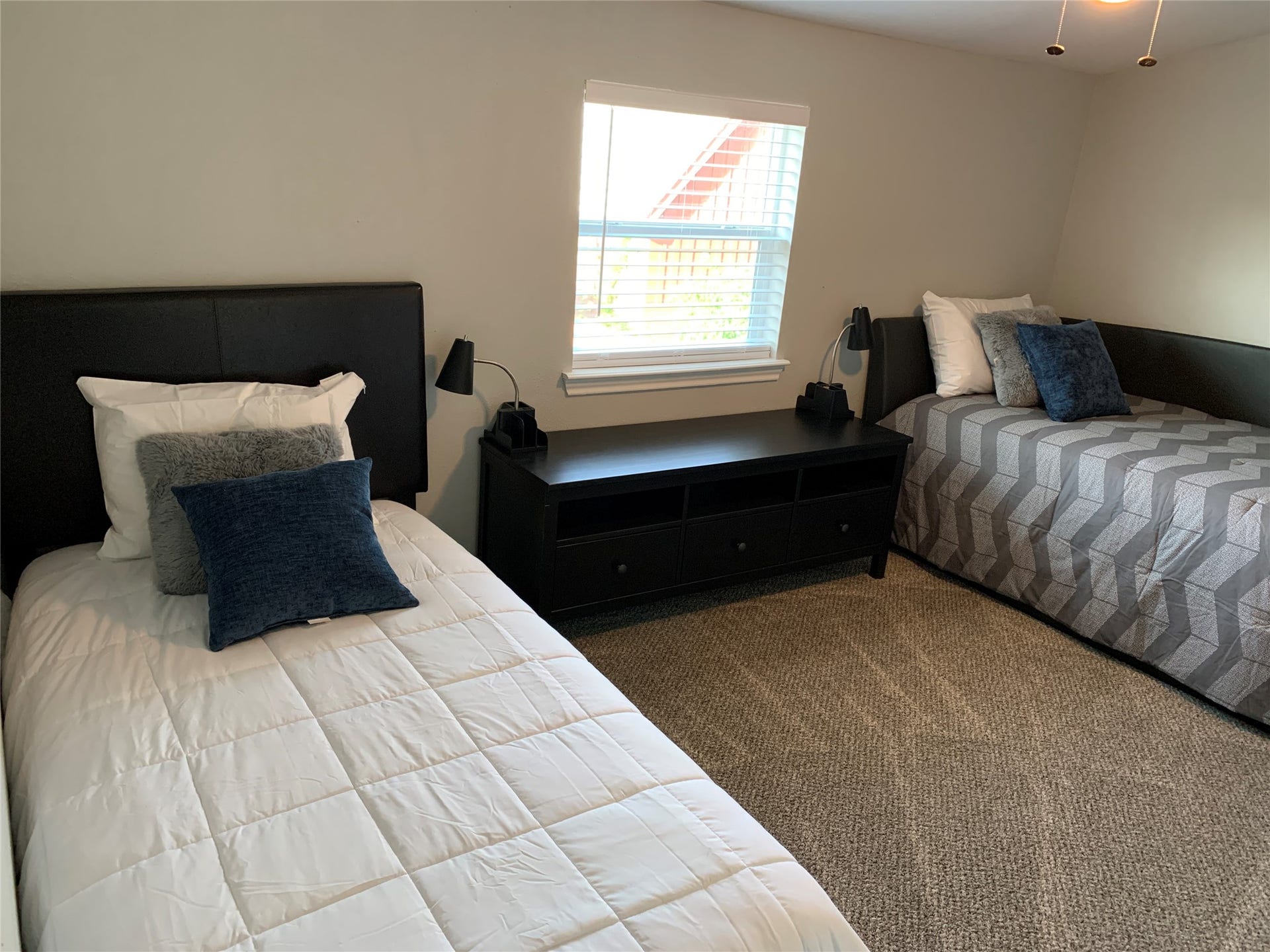 1909 Ruth Street, Houston, TX 77004 1909 Ruth Street, Houston, TX 77004
