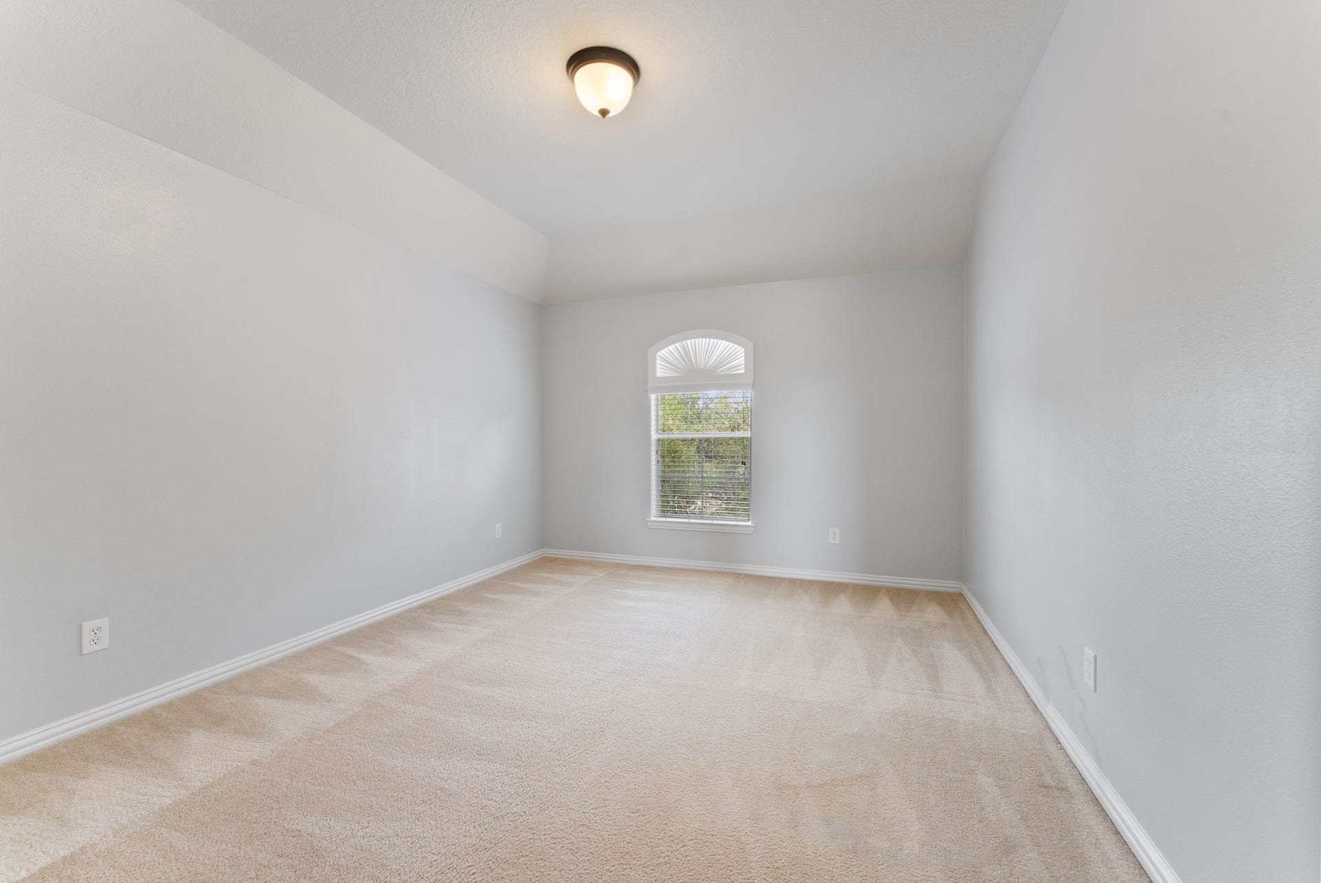 19415 Sorrell Ridge Drive, Spring, TX 77388 Spacious bedrooms for the kids.