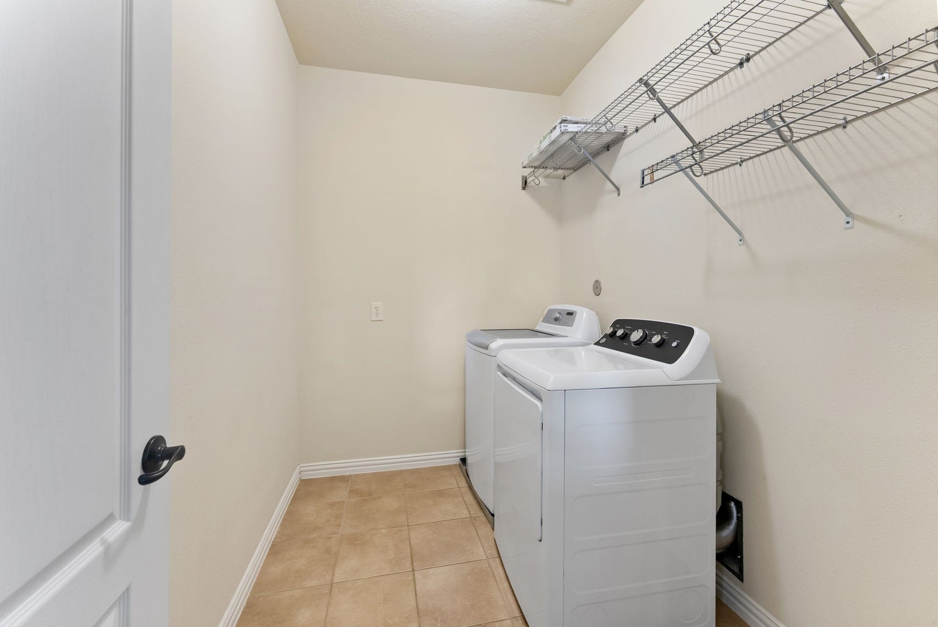 19415 Sorrell Ridge Drive, Spring, TX 77388 Washer and dryer included!