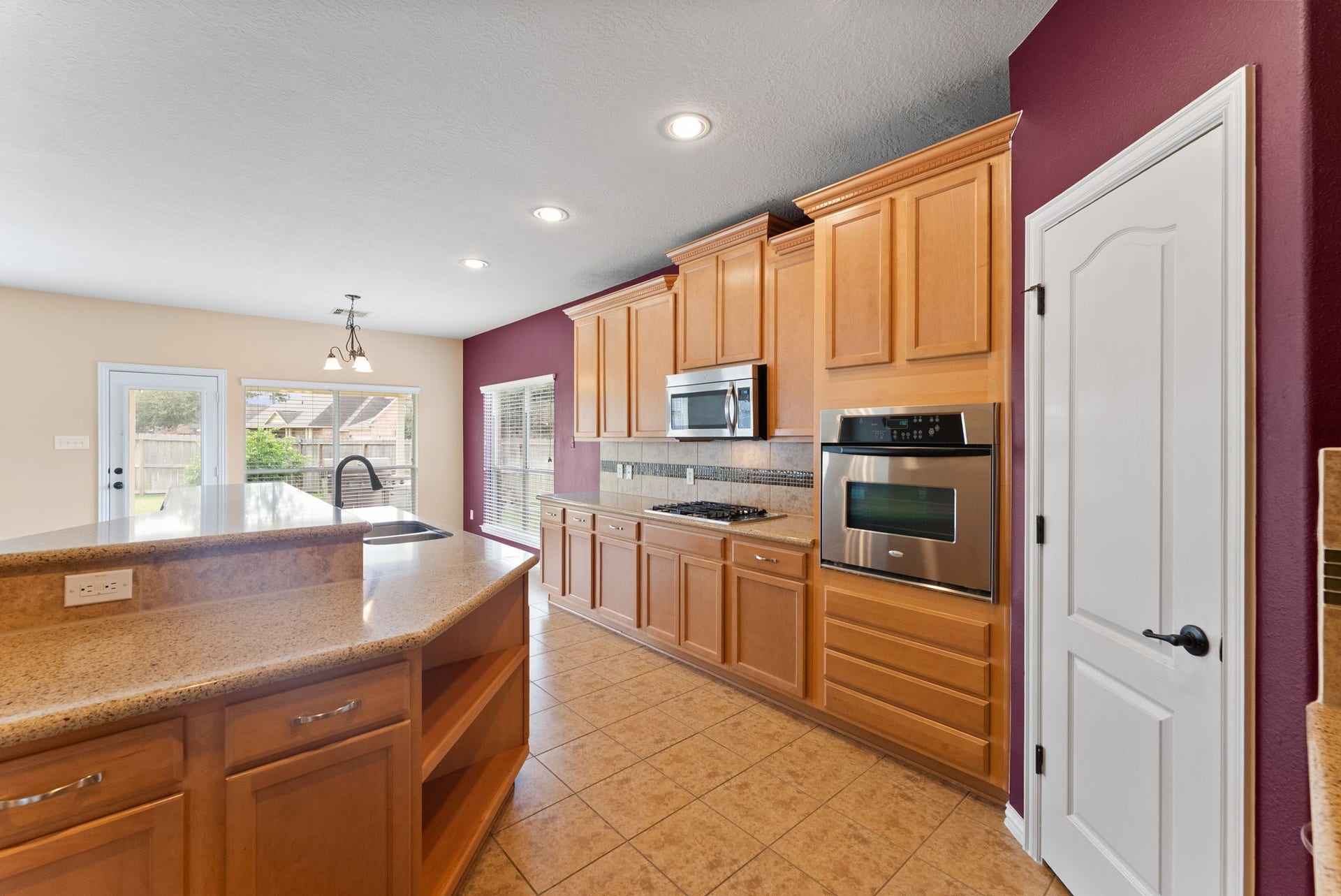 19415 Sorrell Ridge Drive, Spring, TX 77388 The huge kitchen has abundant counter, pantry and storage space.