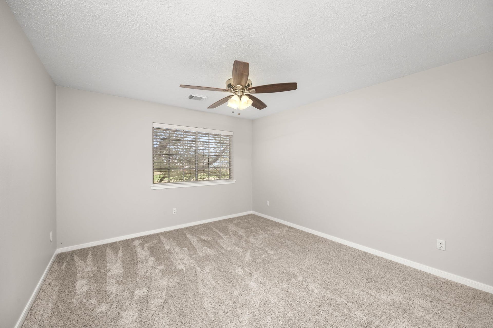 7915 Capri Circle, Houston, TX 77095 7915 Capri Circle, Houston, TX 77095