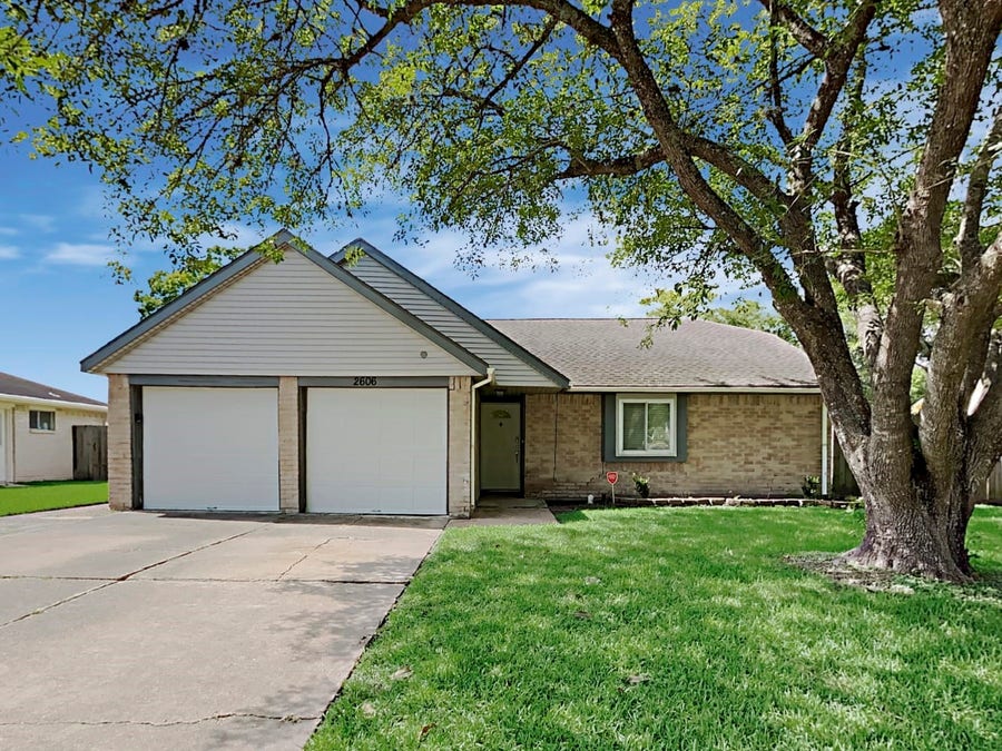 Property photo for 2606 Elm Hollow Street, Pearland, TX