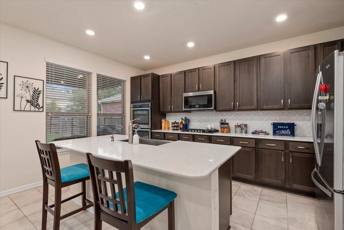 5911 River Timber Trail, Humble, TX 77346 large island with bar seating