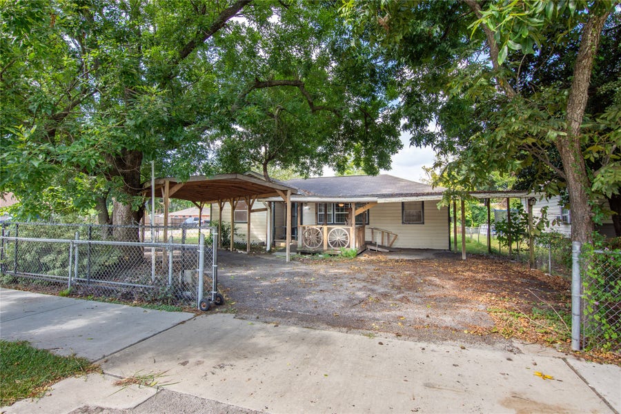 Property photo for 11201 Bentley Street, Houston, TX