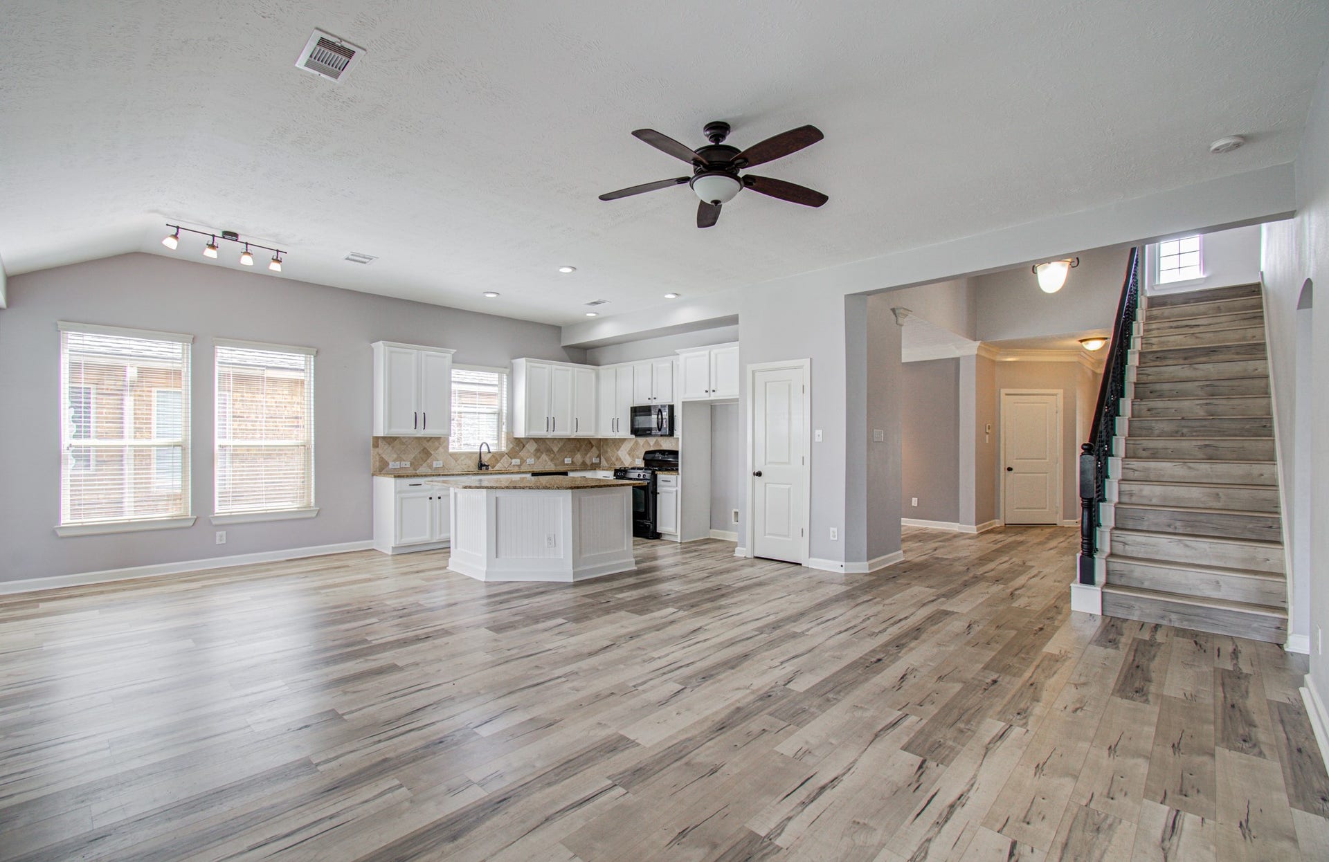 12935 Northpointe Bend Drive, Tomball, TX 77377 12935 Northpointe Bend Drive, Tomball, TX 77377