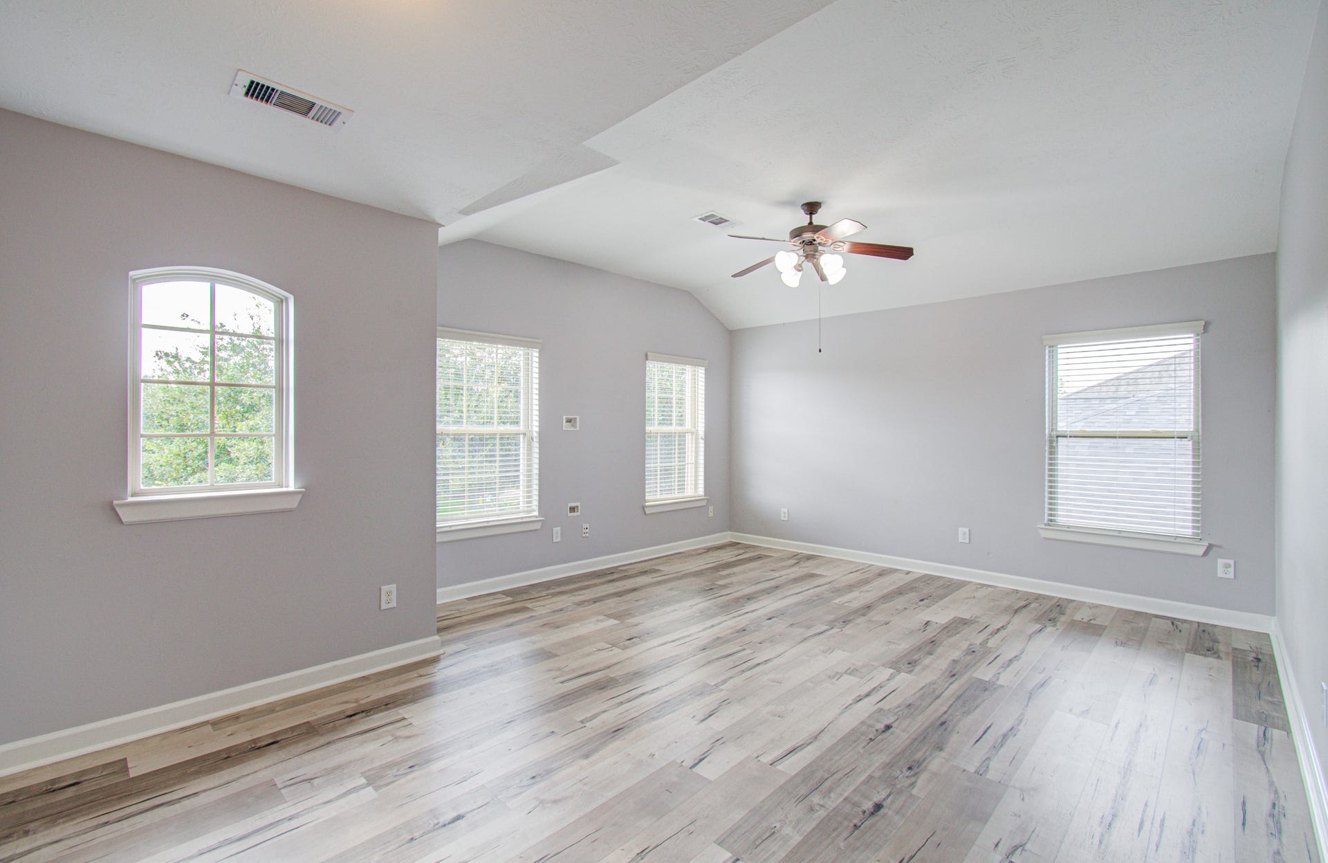 12935 Northpointe Bend Drive, Tomball, TX 77377 12935 Northpointe Bend Drive, Tomball, TX 77377