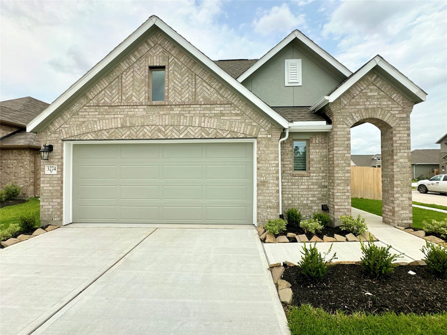 Property photo for 3274 Old Ironwood Drive, Conroe, TX