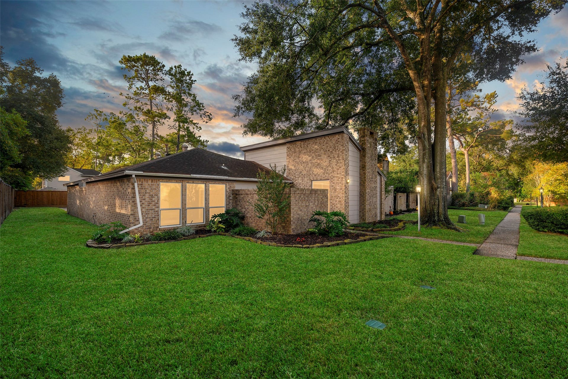 13908 Paradise Valley Drive, Houston, TX 77069