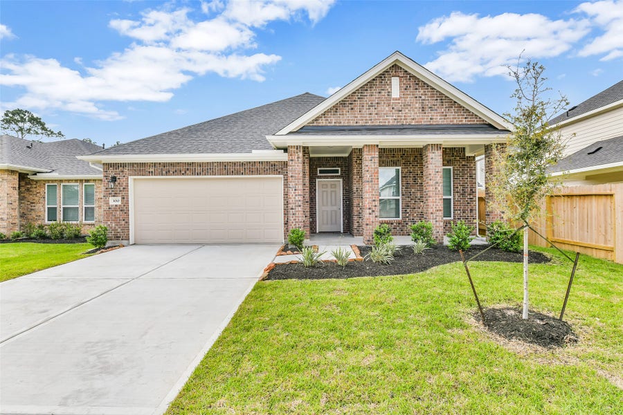 Property photo for 3010 King Oaks Street, Baytown, TX