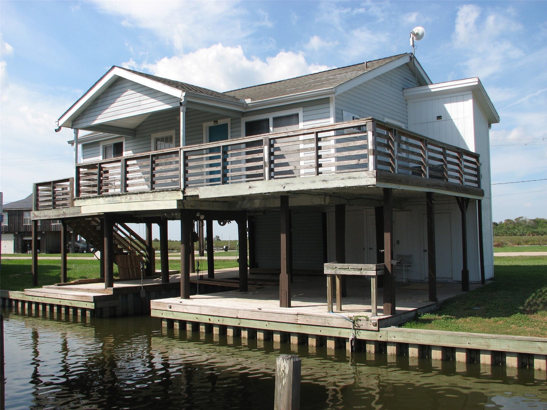 134 Redfish Drive, Freeport, TX 77541