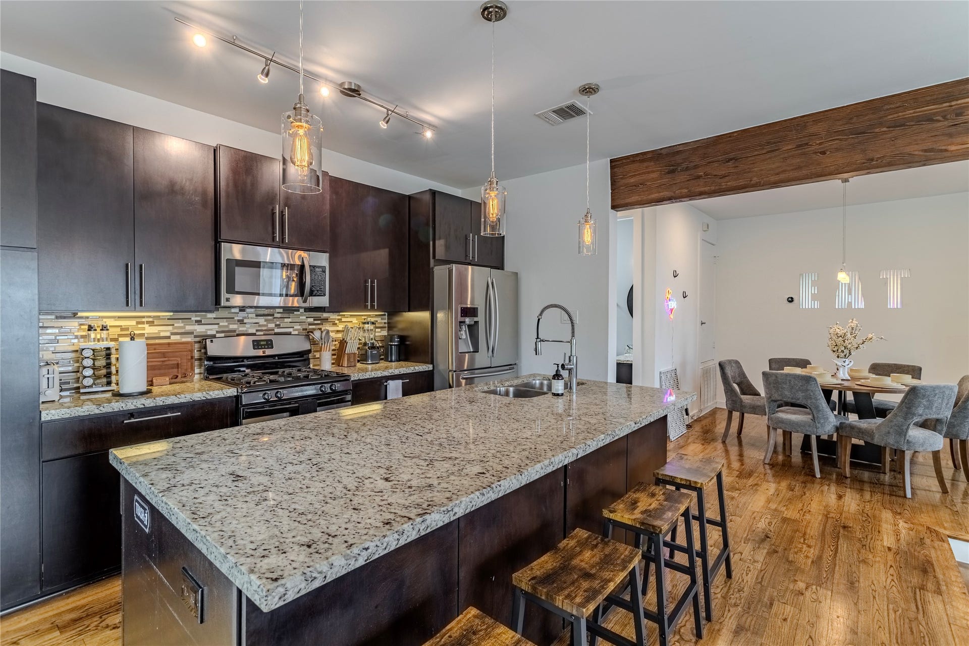 1414 Laird Street, #A, Houston, TX 77008 1414 Laird Street, #A, Houston, TX 77008
