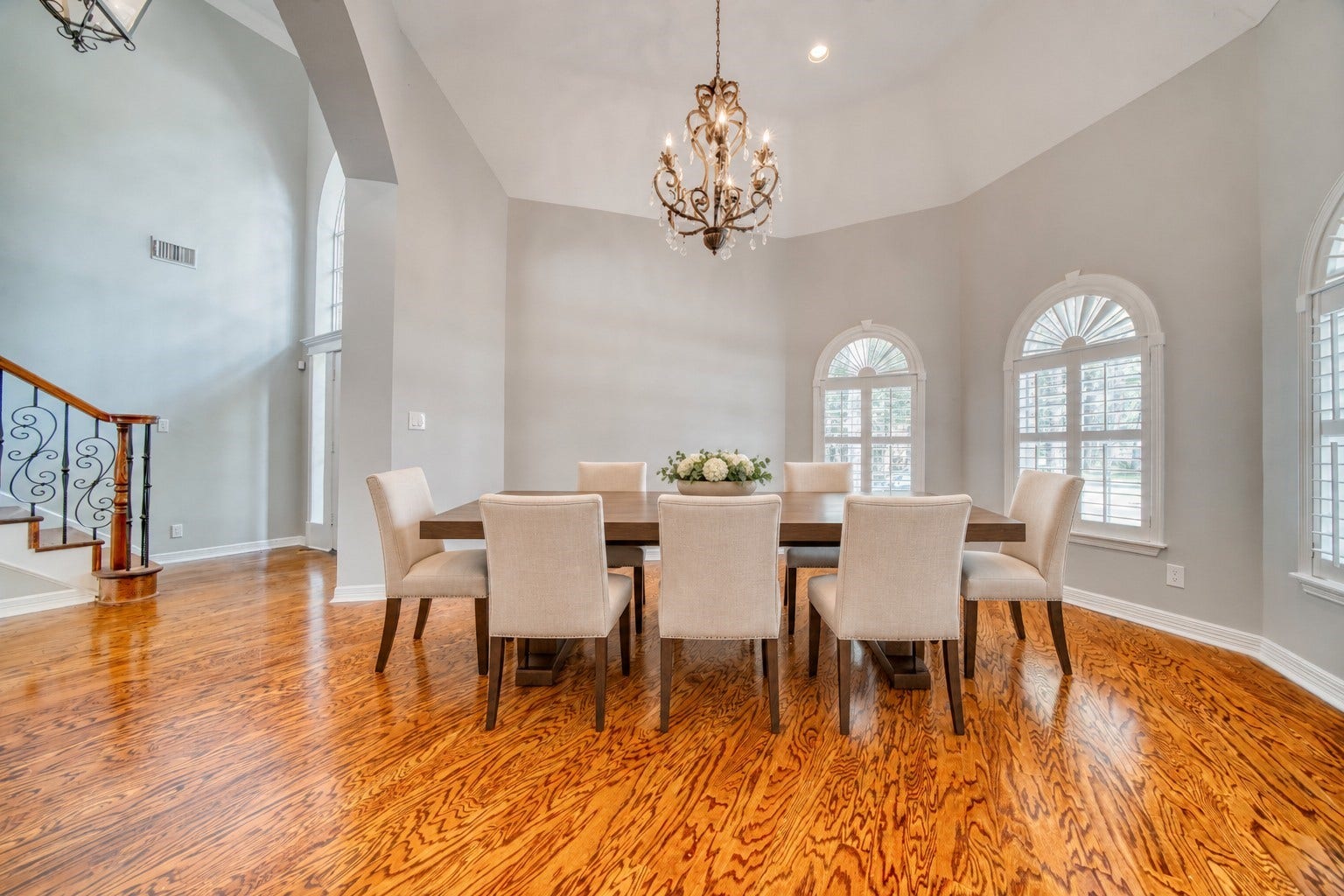 Dining Room Virtually Staged