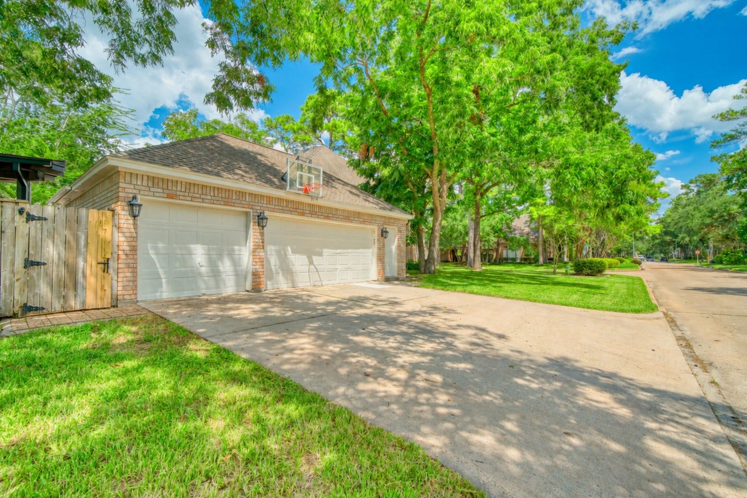 14203 Championship Lane, Houston, TX 77069