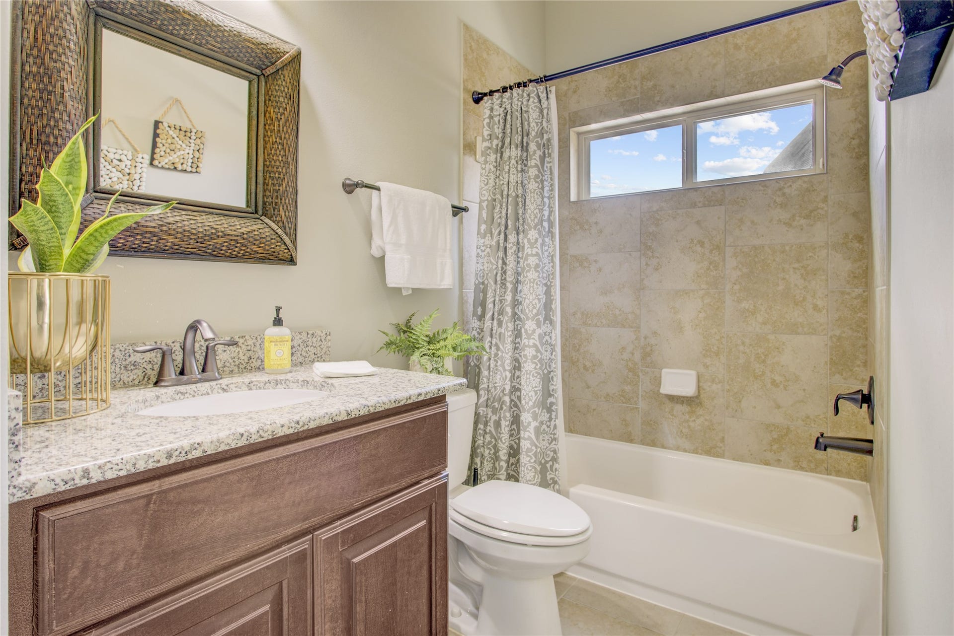 8902 Cresting Ridge Drive, Richmond, TX 77406 8902 Cresting Ridge Drive, Richmond, TX 77406