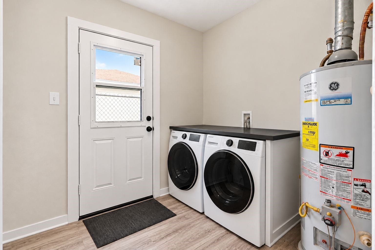 8510 Fillmore Street, Houston, TX 77029 VIRTUALLY STAGED