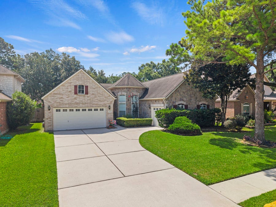 Property photo for 13518 Pemberwick Park Lane, Houston, TX
