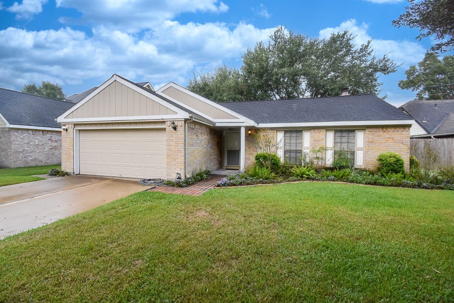 Property photo for 522 7th Street, Sugar Land, TX