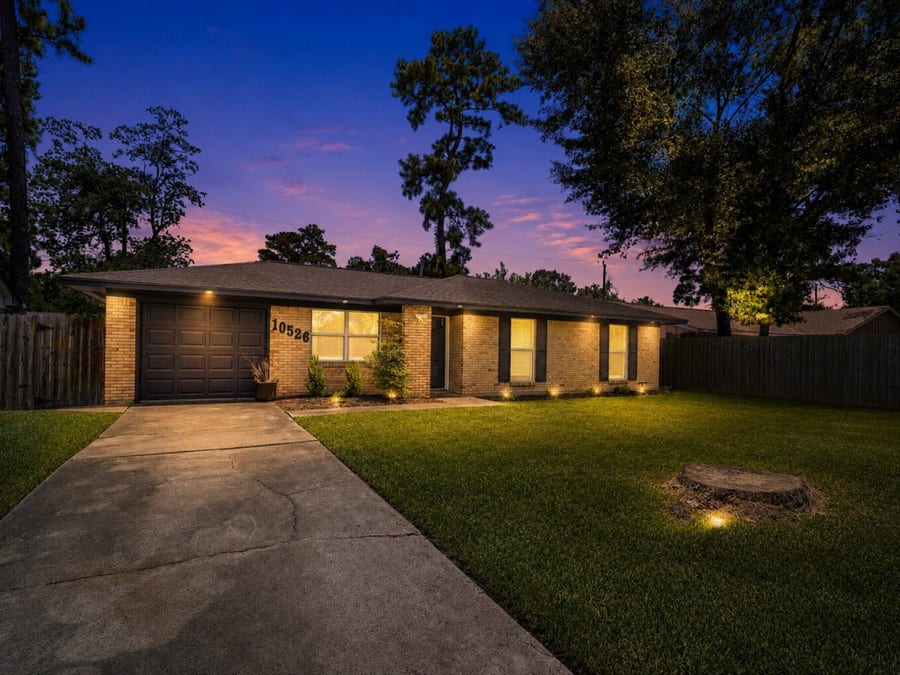 Property photo for 10526 Hollyglen Drive, Houston, TX
