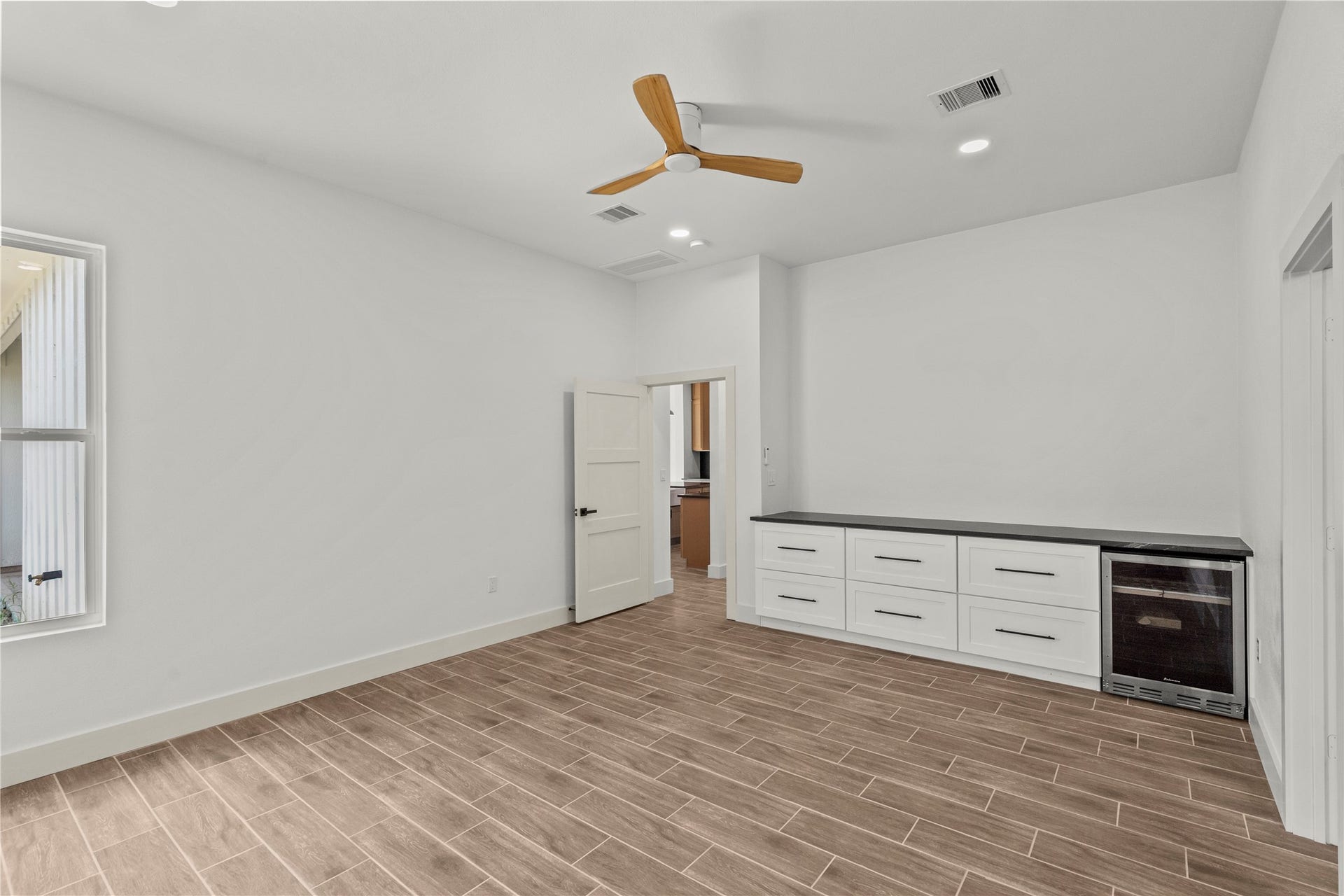 1863 Jones Drive, Alvin, TX 77511 1863 Jones Drive, Alvin, TX 77511