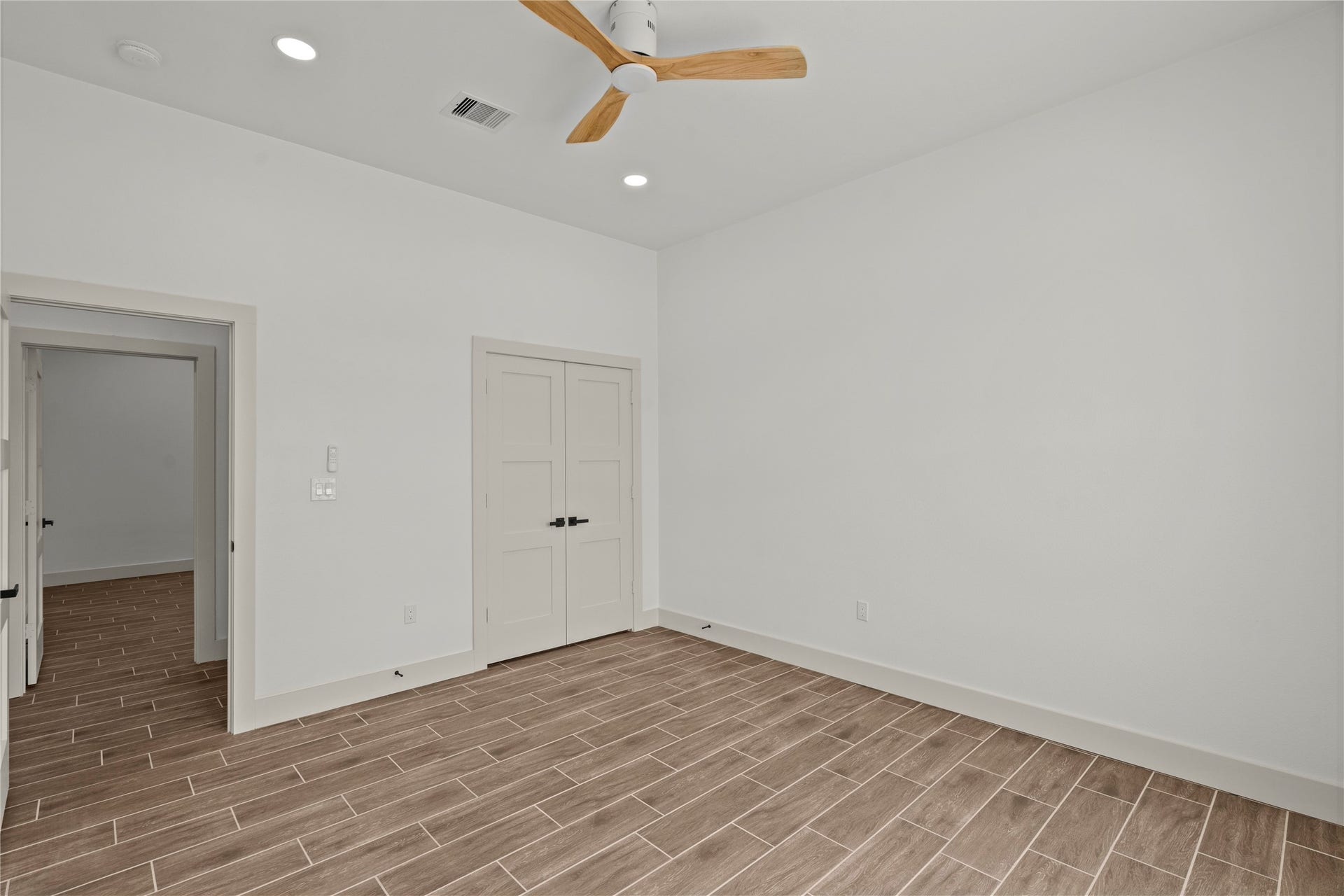 1863 Jones Drive, Alvin, TX 77511 1863 Jones Drive, Alvin, TX 77511