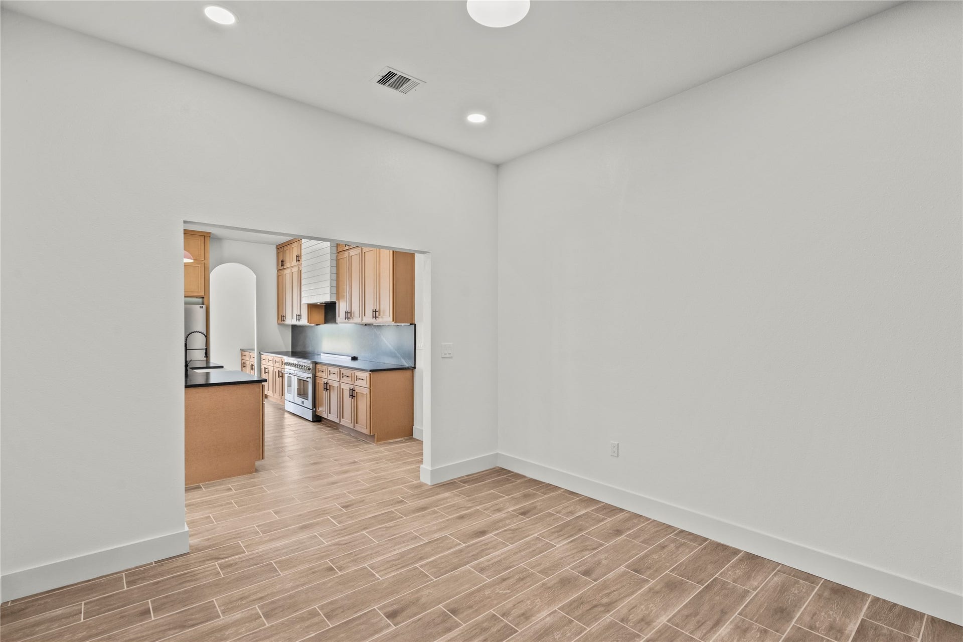 1863 Jones Drive, Alvin, TX 77511 1863 Jones Drive, Alvin, TX 77511