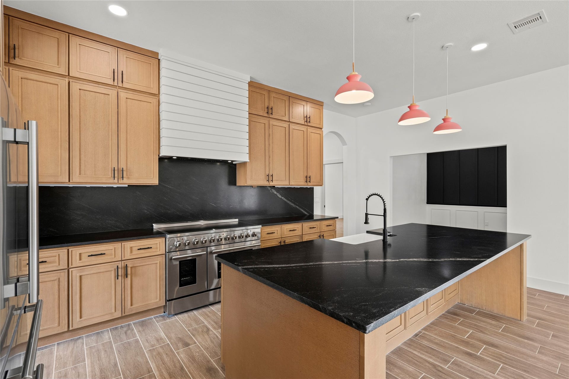 1863 Jones Drive, Alvin, TX 77511 1863 Jones Drive, Alvin, TX 77511