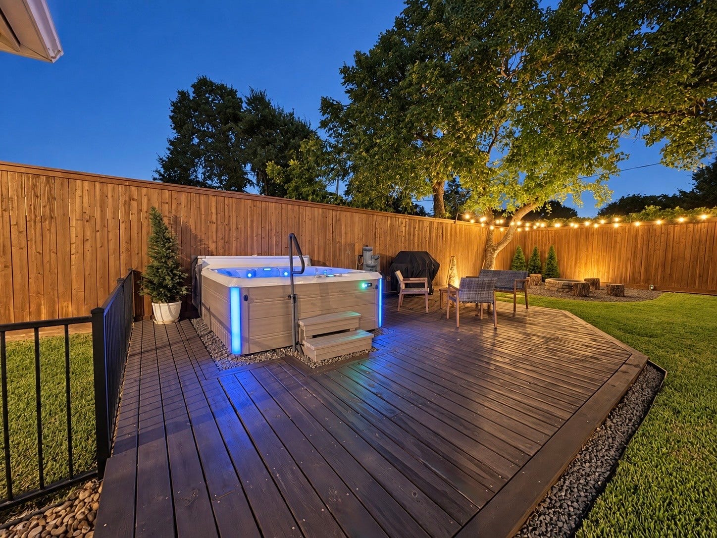 10823 Chimney Rock Road, Houston, TX 77096 Backyard with therapeutic jacuzzi and private (fenced) dog yard on the left