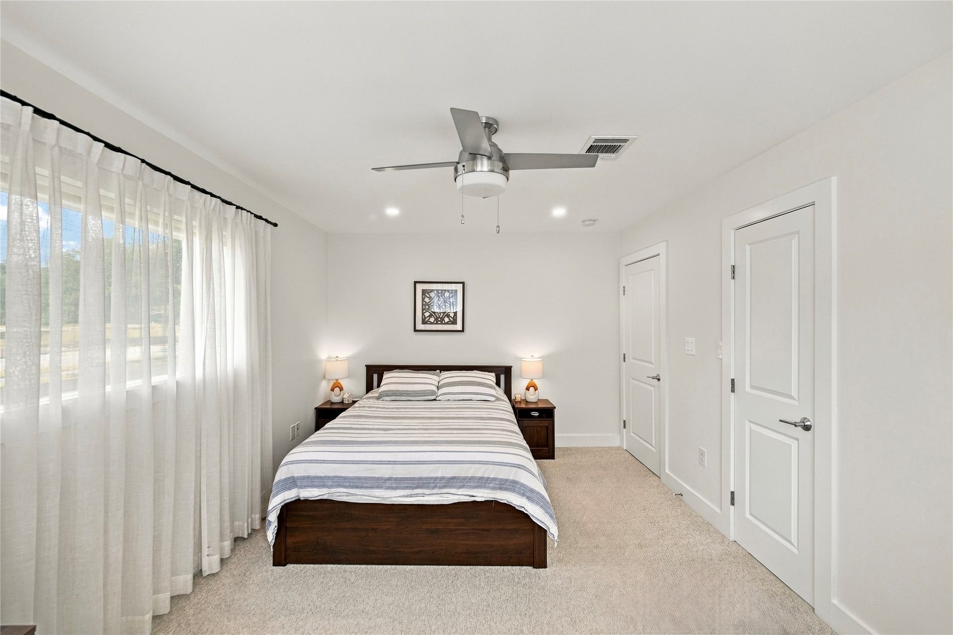 10823 Chimney Rock Road, Houston, TX 77096 Bedroom
