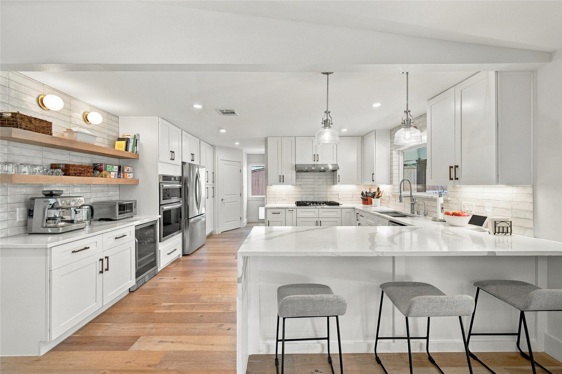 10823 Chimney Rock Road, Houston, TX 77096 Kitchen