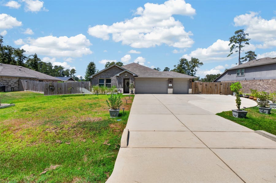 Property photo for 815 Republic Road, New Caney, TX