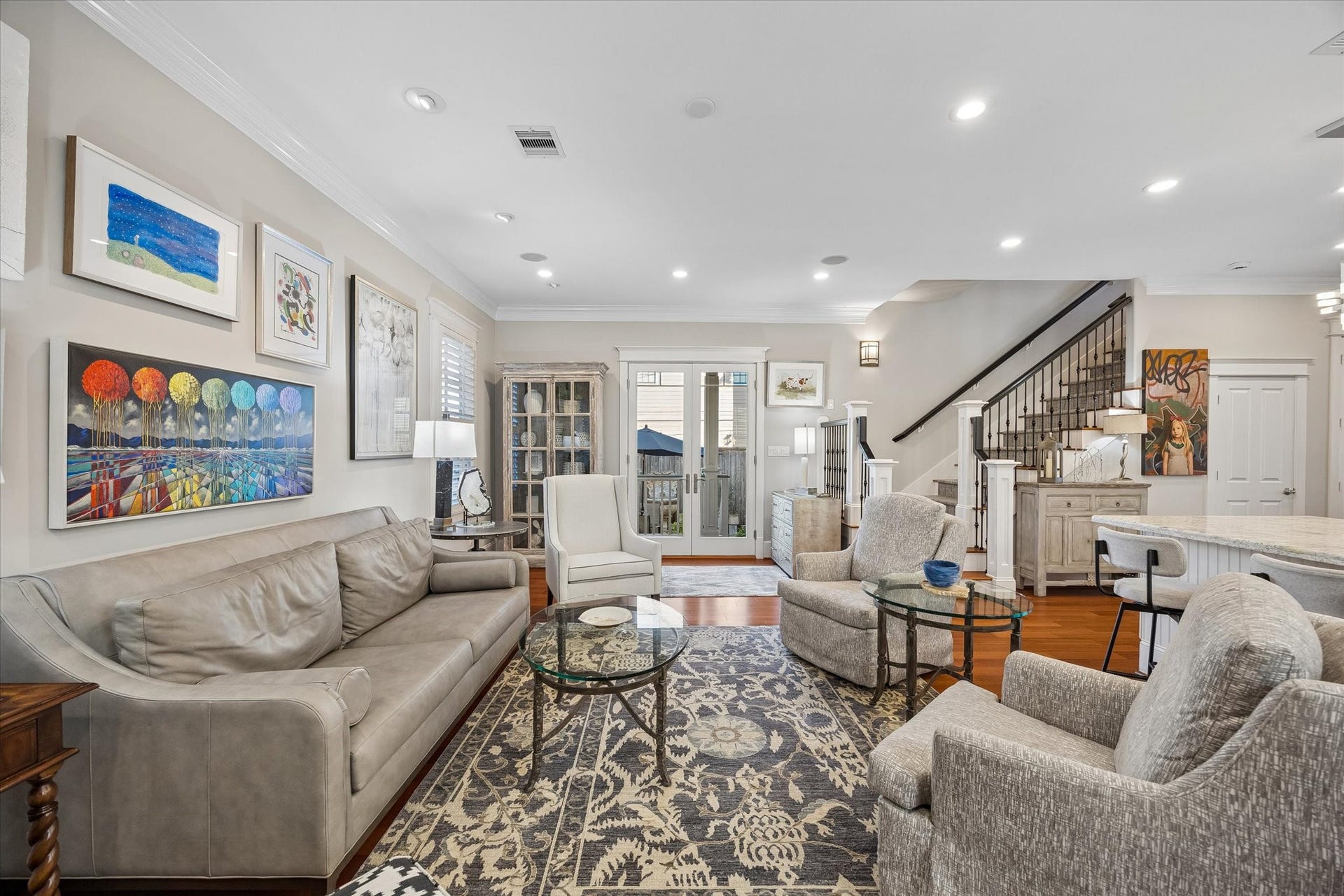 707 W 9th Street, Houston, TX 77007 707 W 9th Street, Houston, TX 77007