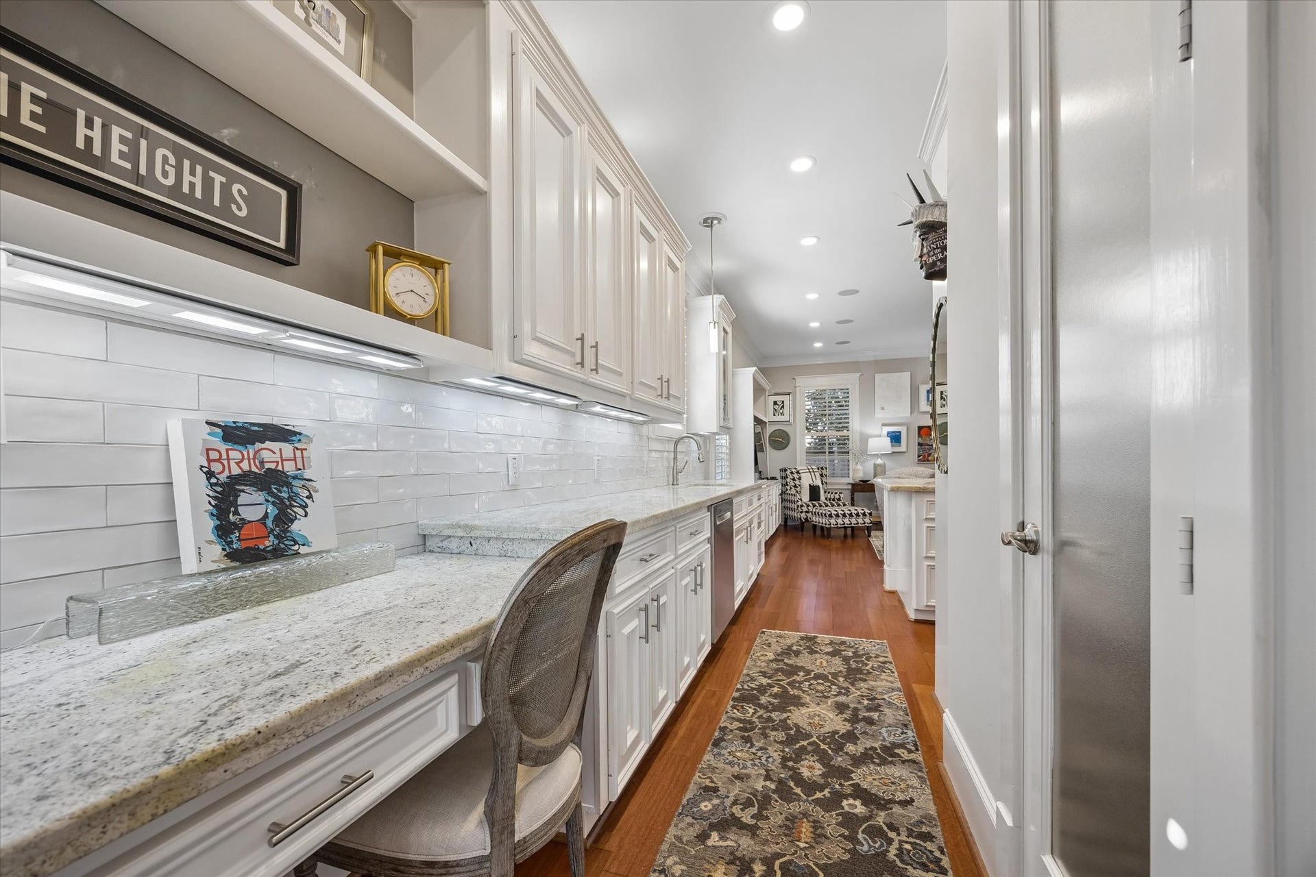 707 W 9th Street, Houston, TX 77007 707 W 9th Street, Houston, TX 77007