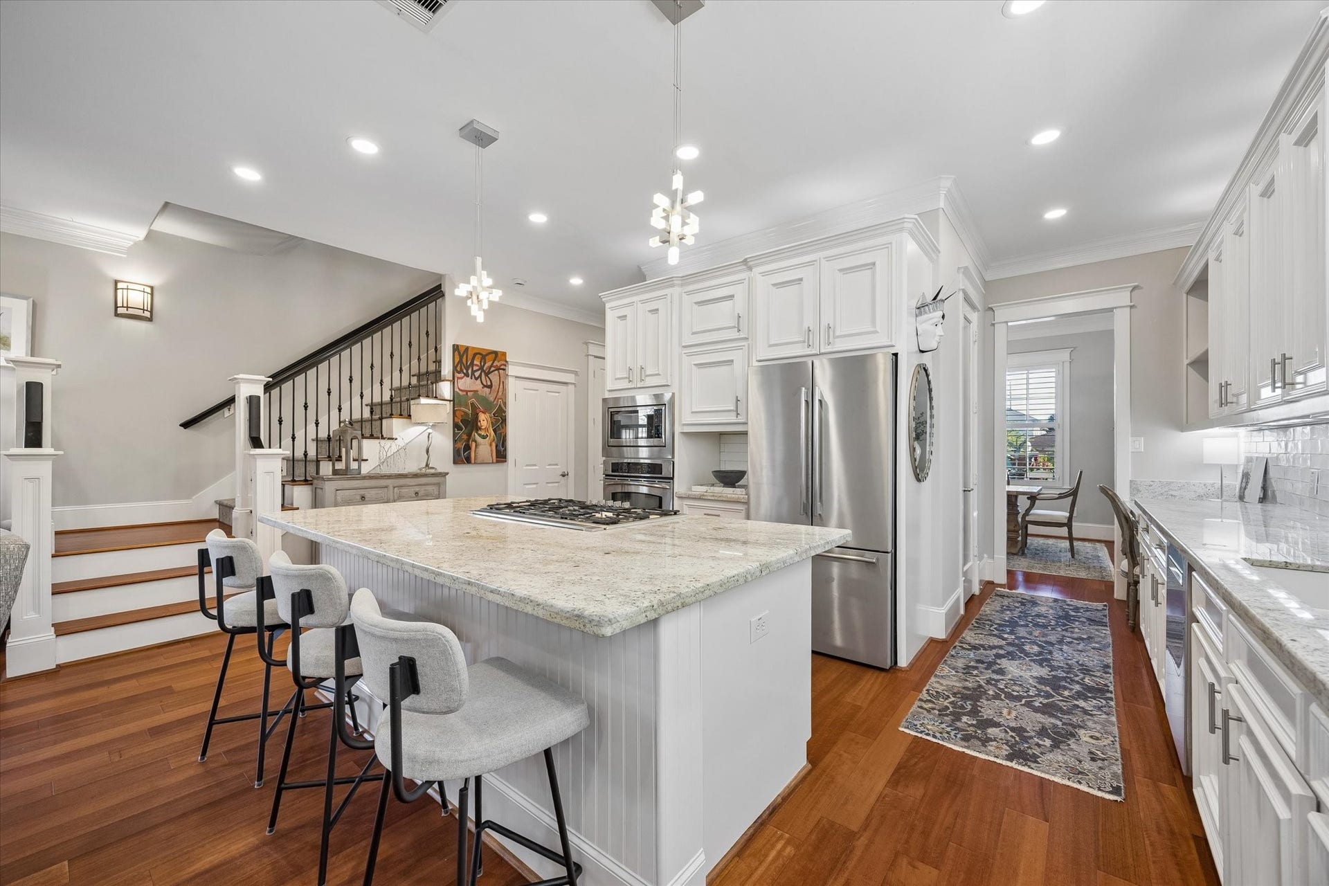 707 W 9th Street, Houston, TX 77007 707 W 9th Street, Houston, TX 77007